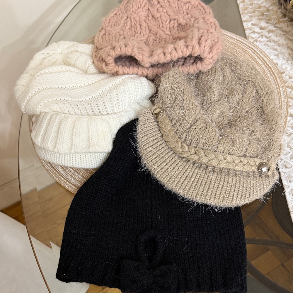 Stylish Knit Beanie Set in Black, White, and Beige